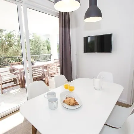 Apartment In With Terrace, Air Conditioning, Wifi, Dishwasher, Pool 4932-3 Vodice