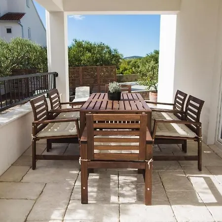 In With Terrace, Air Conditioning, Wifi, Dishwasher, Pool 4932-3 *