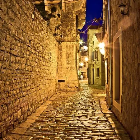 Apartment In With Terrace, Air Conditioning, Wifi, Dishwasher, Pool 4932-3 Vodice