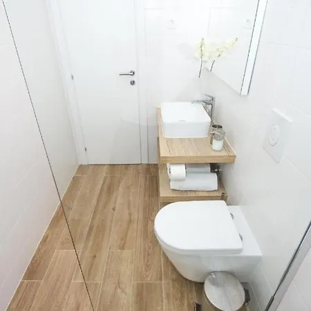 In With Terrace, Air Conditioning, Wifi, Dishwasher, Pool 4932-3 * Vodice