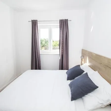 In With Terrace, Air Conditioning, Wifi, Dishwasher, Pool 4932-3 Apartment *