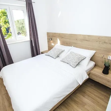 In With Terrace, Air Conditioning, Wifi, Dishwasher, Pool 4932-3 Apartment *