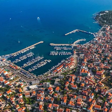 In With Terrace, Air Conditioning, Wifi, Dishwasher, Pool 4932-3 * Vodice