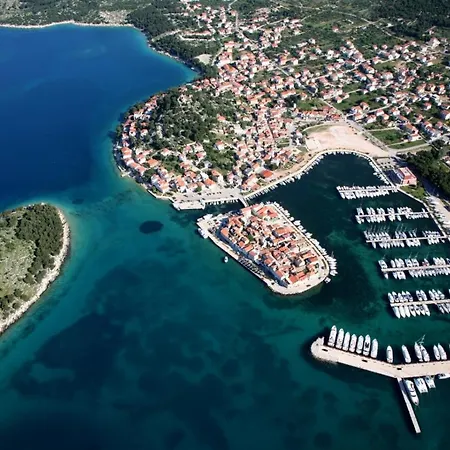 Apartment In With Terrace, Air Conditioning, Wifi, Dishwasher, Pool 4932-3