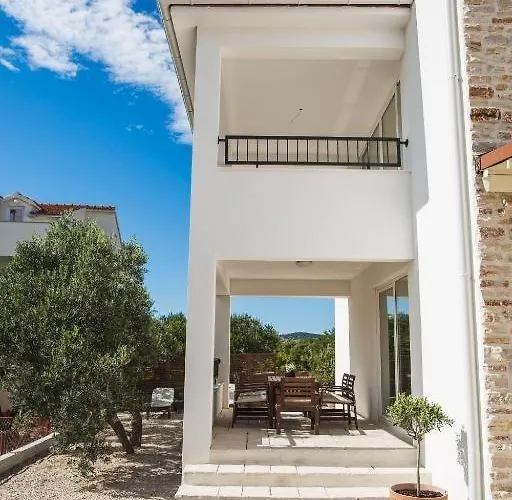 In With Terrace, Air Conditioning, Wifi, Dishwasher, Pool 4932-3 Vodice