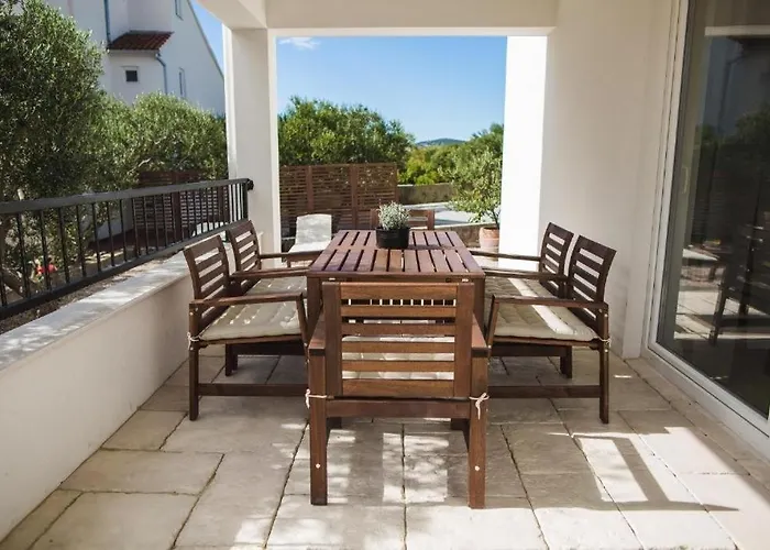 In With Terrace, Air Conditioning, Wifi, Dishwasher, Pool 4932-3 *