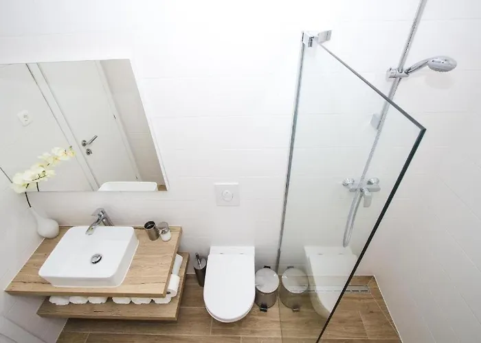 In With Terrace, Air Conditioning, Wifi, Dishwasher, Pool 4932-3 ヴォディツェ