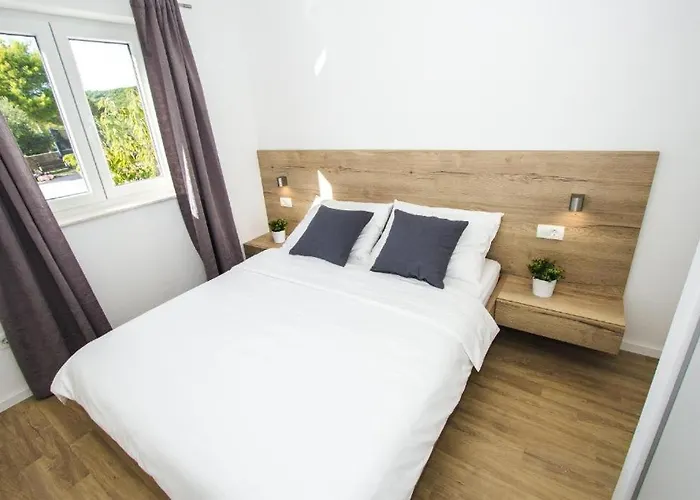 アパート In With Terrace, Air Conditioning, Wifi, Dishwasher, Pool 4932-3 *