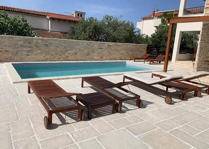 In With Terrace, Air Conditioning, Wifi, Dishwasher, Pool 4932-3 Vodice