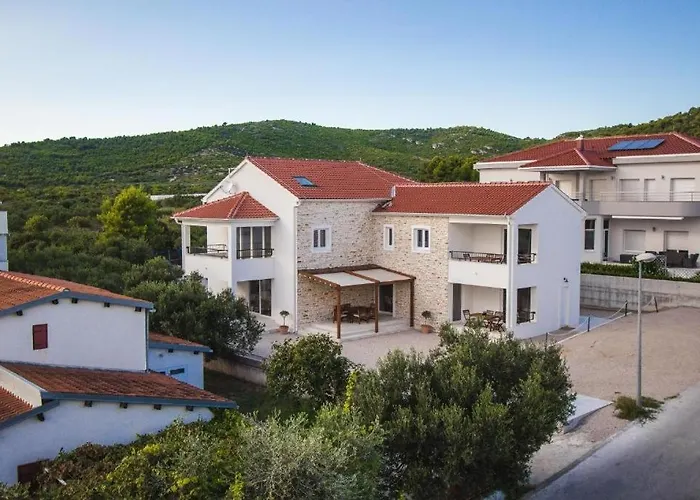 In With Terrace, Air Conditioning, Wifi, Dishwasher, Pool 4932-3